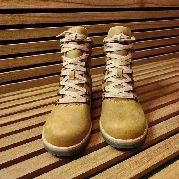 Chaco Women's Catalina Explorer Ankle Boots - SZ 6.5 - New In Box - Picture 4 of 8